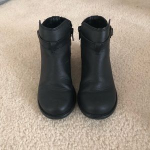 Girls Black booties - size 13